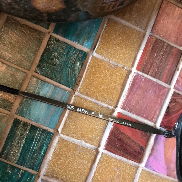 1980s Oliver Peoples frames and sunglass clip. Gunmetal and matte black. - Picture 5 of 11